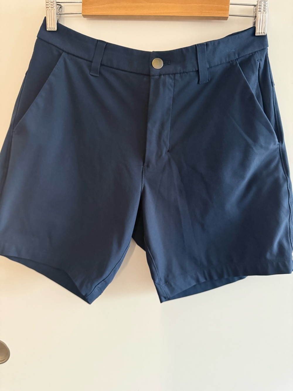 Lululemon short mens size 28 Blue chino flat
